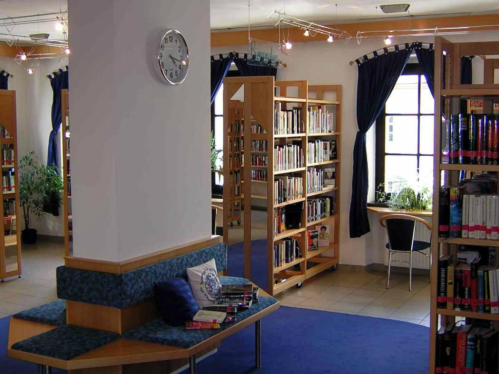Rundgang Bibliothek Enns